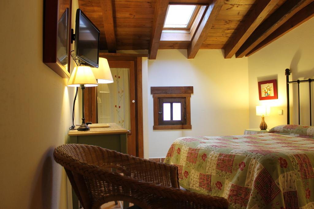 Hostal Rural Luna Y Hostal Rural Lunaposada Candeleda Kamer foto