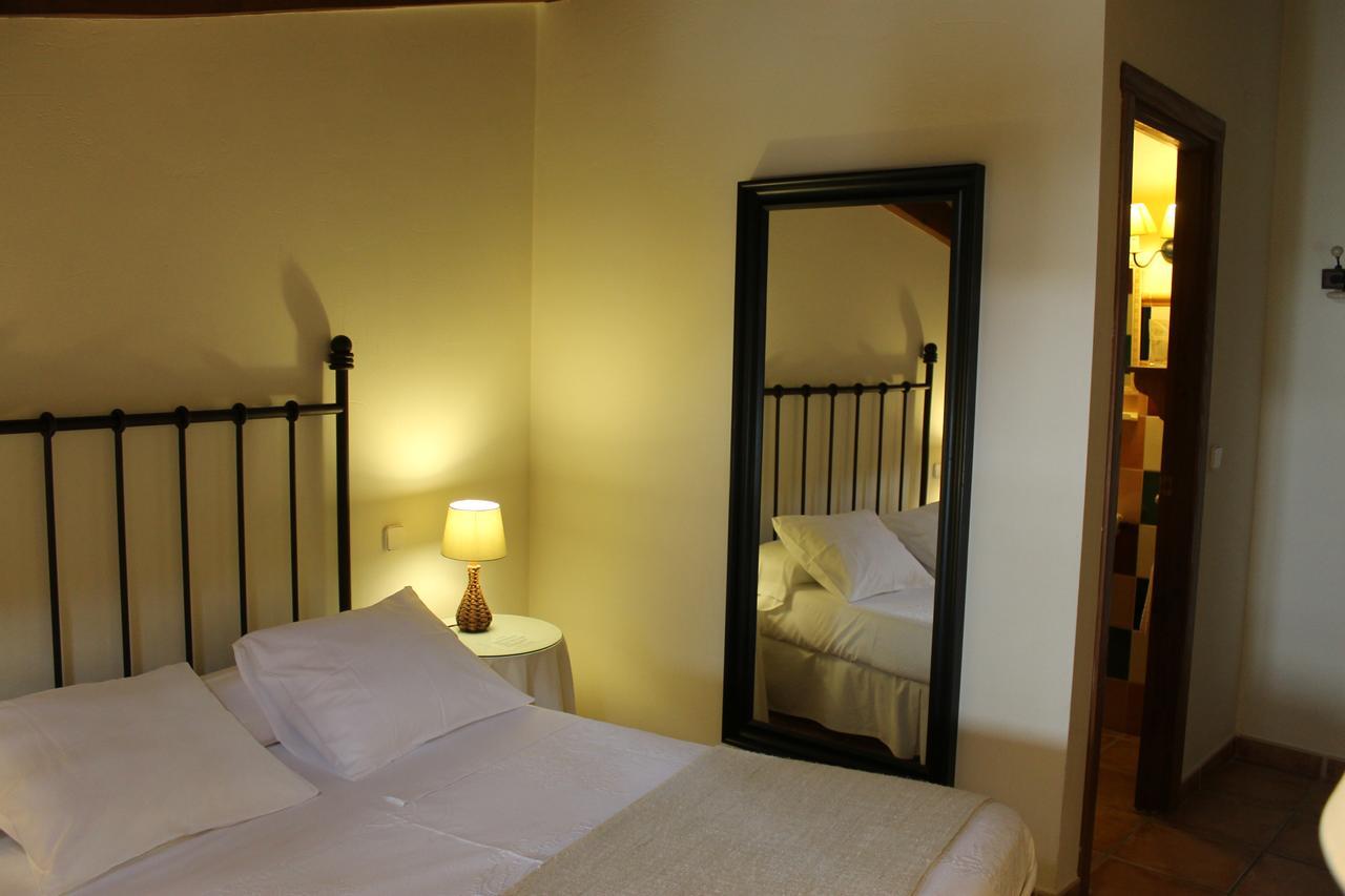 Hostal Rural Luna Y Hostal Rural Lunaposada Candeleda Buitenkant foto