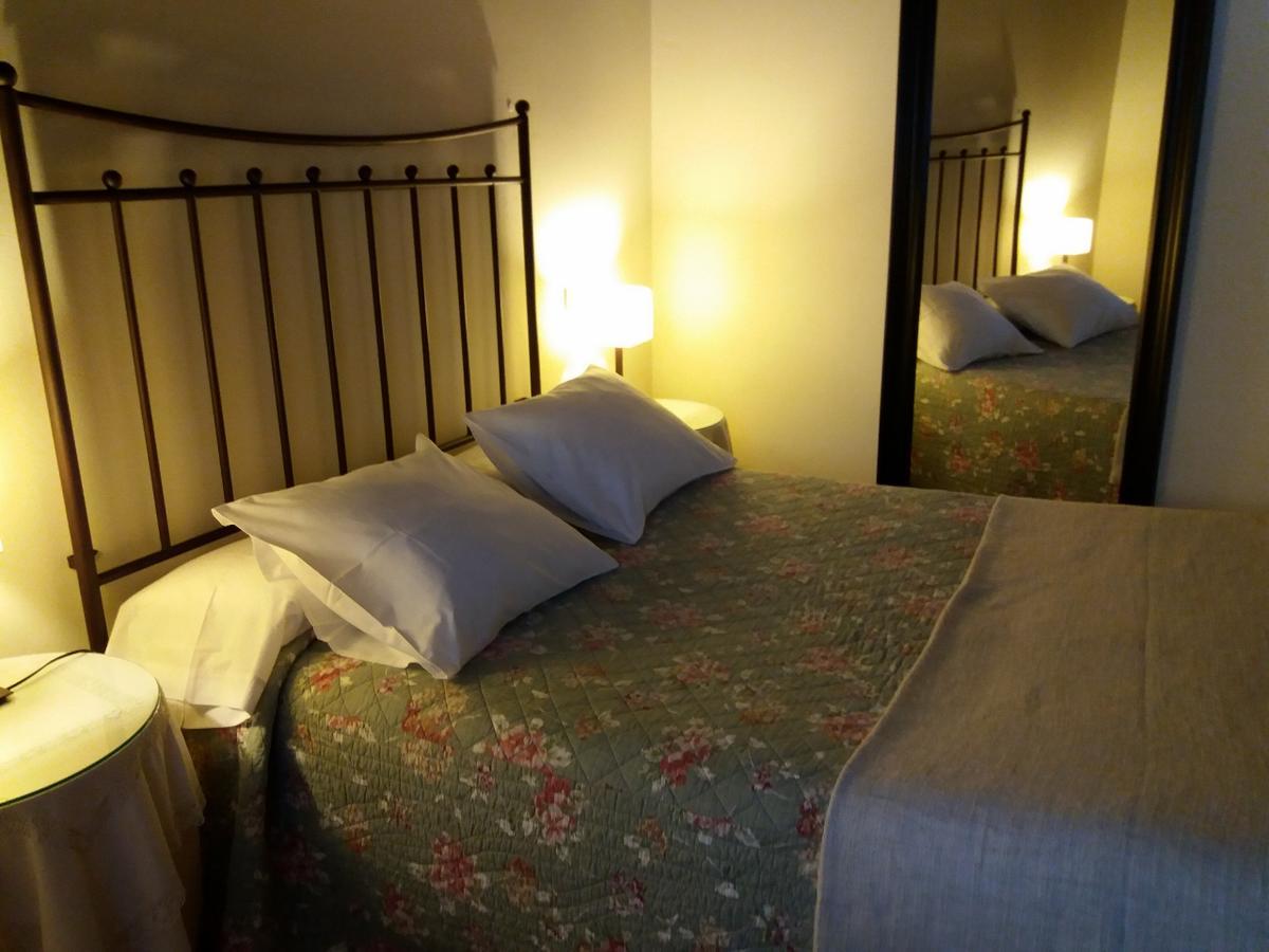 Hostal Rural Luna Y Hostal Rural Lunaposada Candeleda Buitenkant foto
