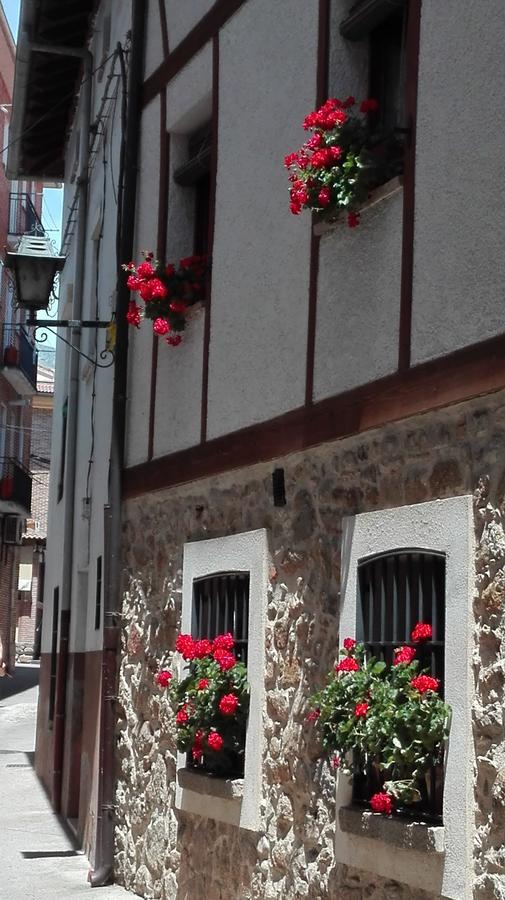 Hostal Rural Luna Y Hostal Rural Lunaposada Candeleda Buitenkant foto